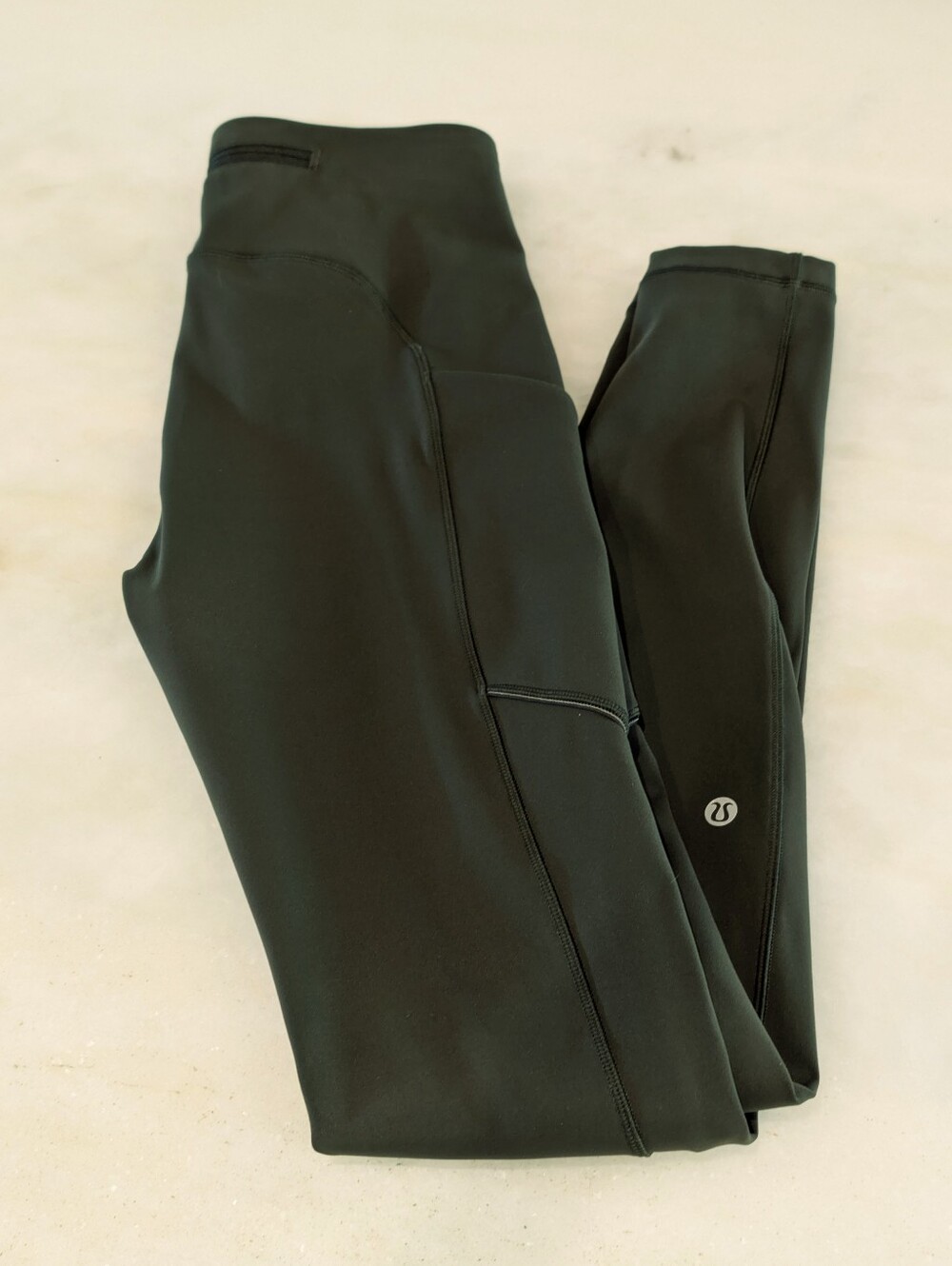 LuluLemon Women's High-Waist Cropped Olive Green Active Leggings Sz 4